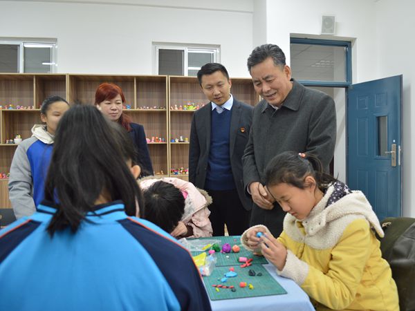 石家庄市残联理事长盛庆功到学校调研