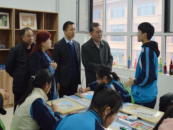 石家庄市残联理事长盛庆功到学校调研